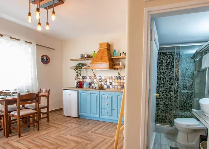 Gorgona Blue كارباثوس